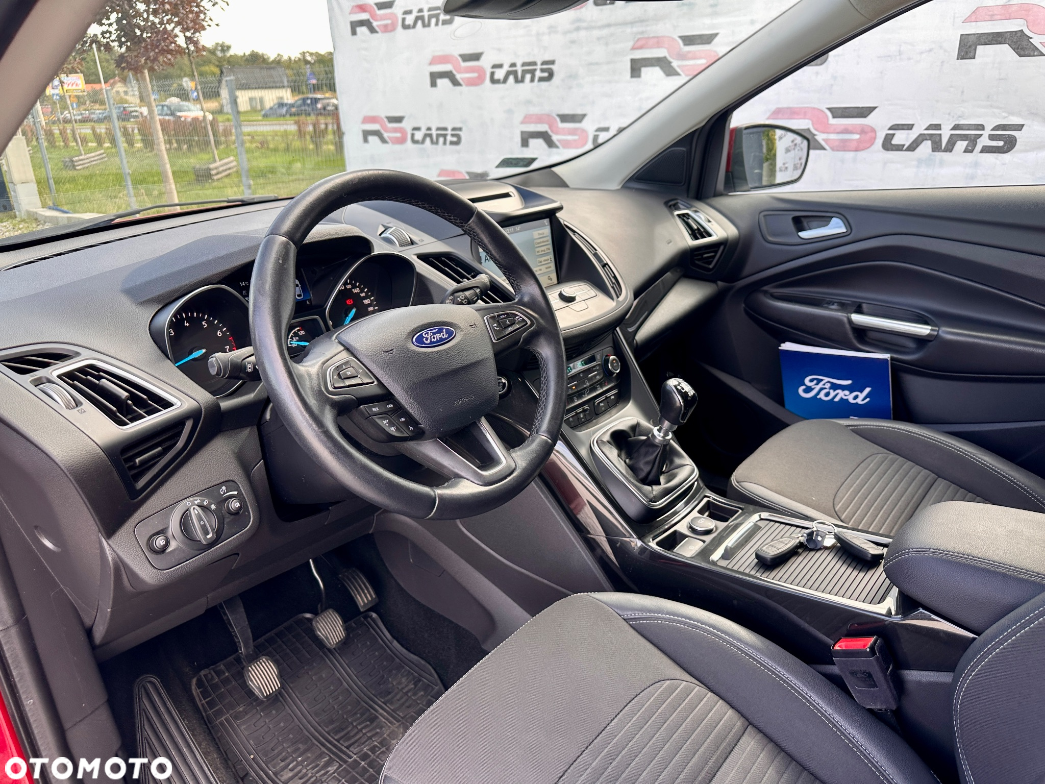 Ford Kuga 1.5 EcoBoost 2x4 Titanium - 32