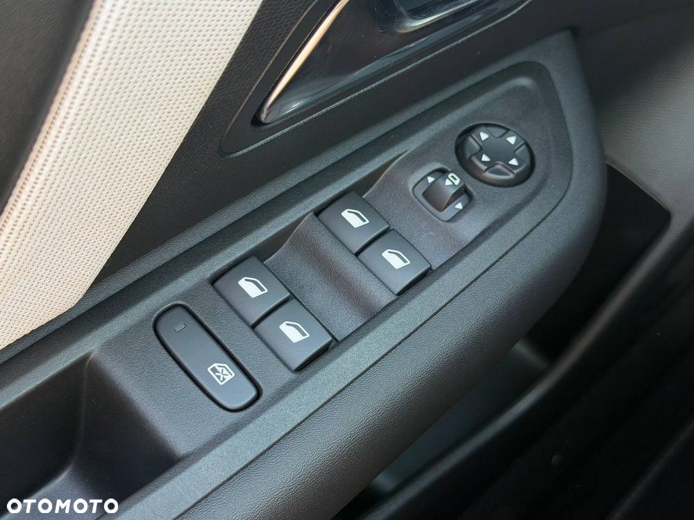 Citroën C4 1.2 PureTech Max S&S EAT8 - 18