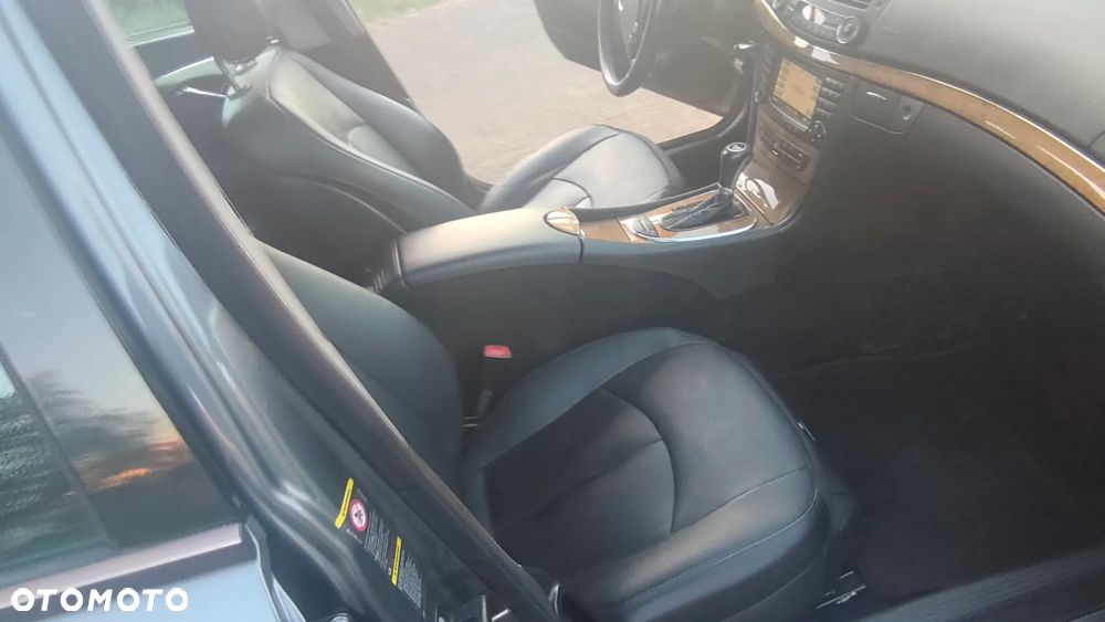 Mercedes-Benz Klasa E 320 CDI 7G-TRONIC Avantgarde BusinessEDITION - 29