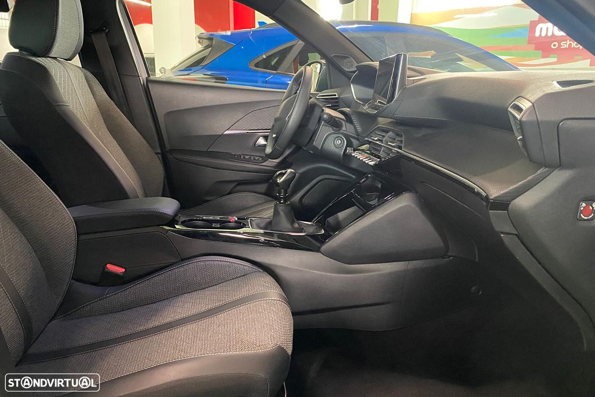 Peugeot 2008 1.2 PureTech Allure - 11