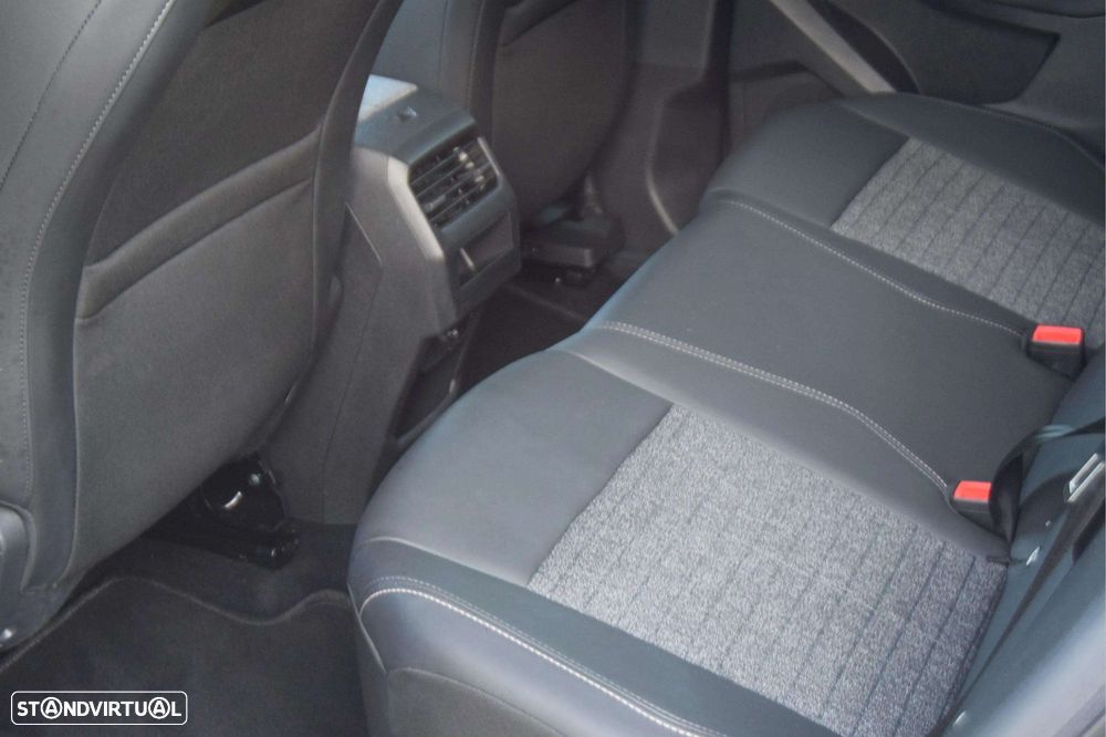 Peugeot 3008 1.2 Hybrid Allure e-DCS6 - 16