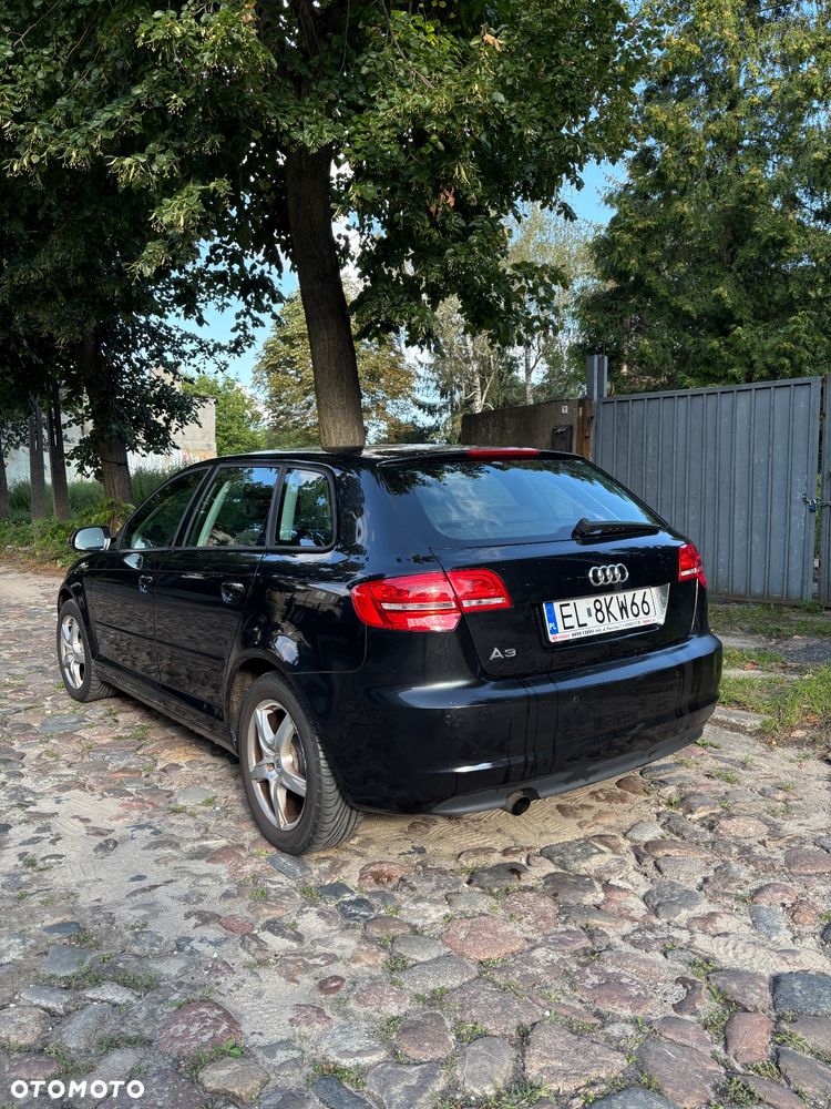 Audi A3 Sportback 1.2 TFSI Attraction - 4