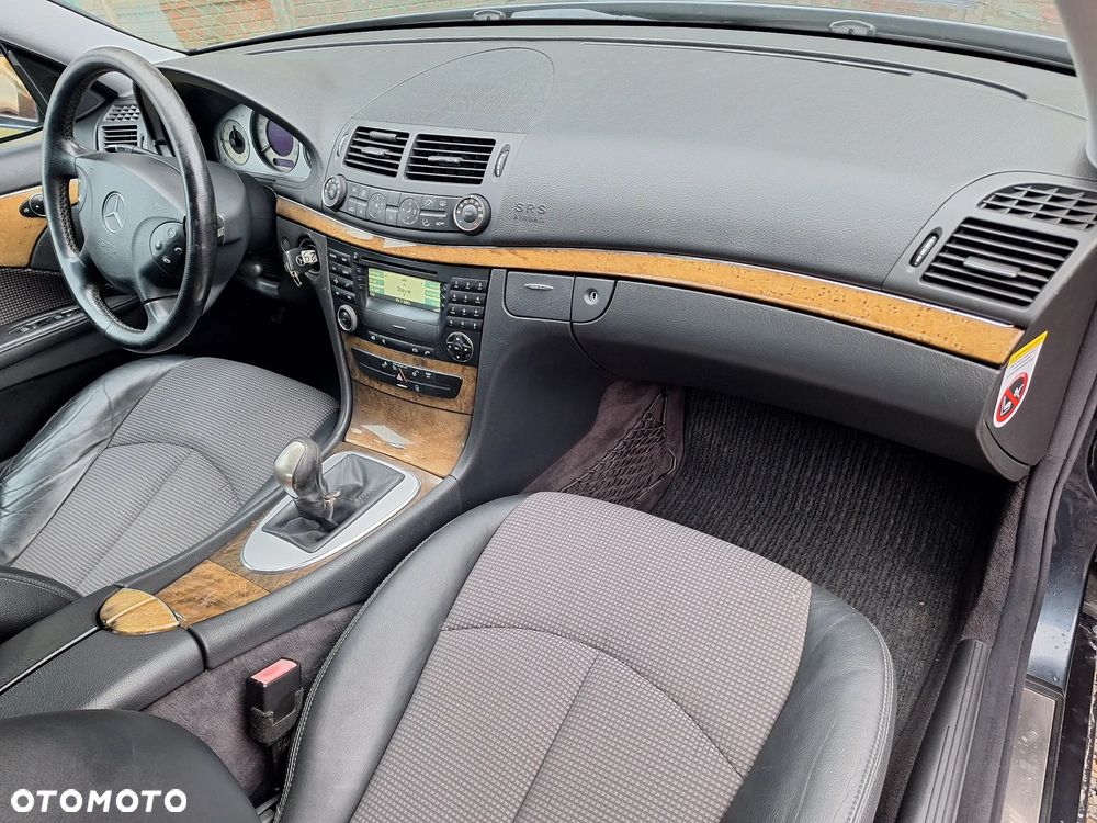 Mercedes-Benz Klasa E 270 CDI Avantgarde - 22