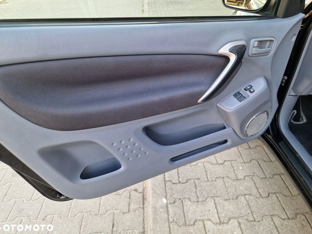 Toyota RAV4 1.8 VVT-i Terra 2WD - 16