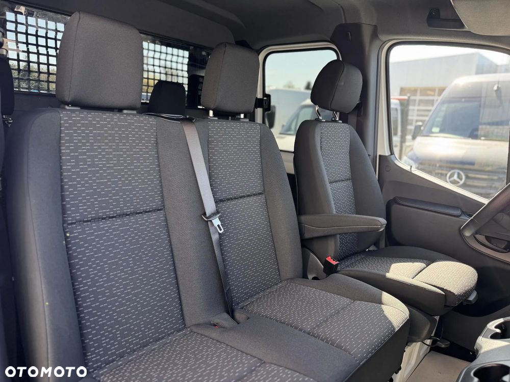 Mercedes-Benz Sprinter - 9