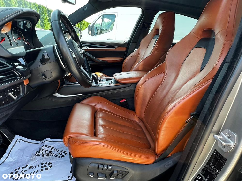BMW X6M - 11