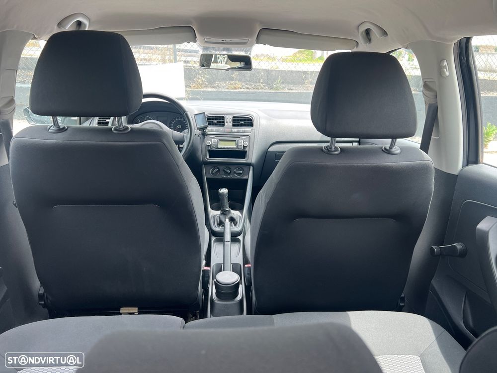 VW Polo 1.6 TDI Confortline BlueMotion - 12