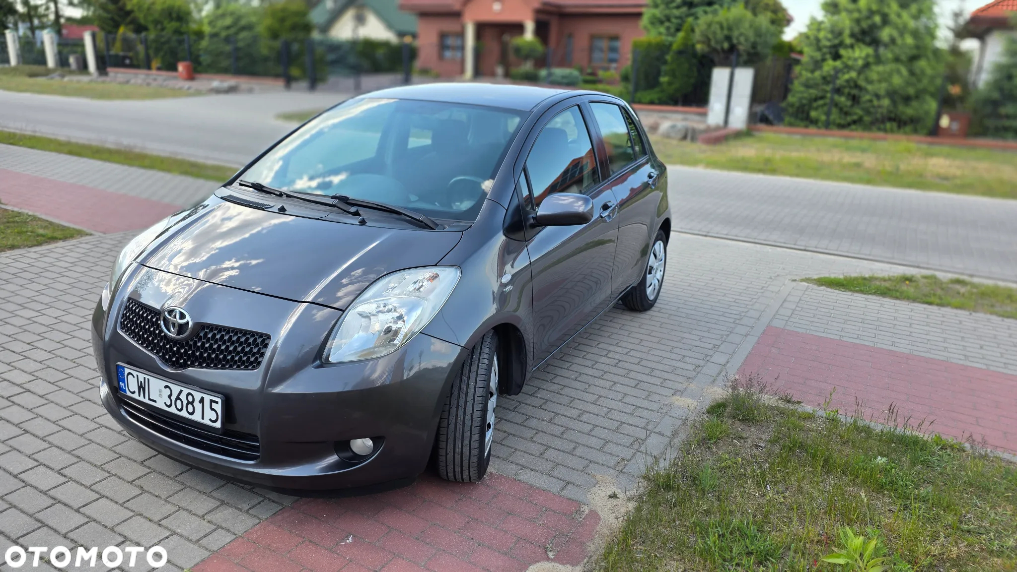 Toyota Yaris 1.3 Luna Premium - 3