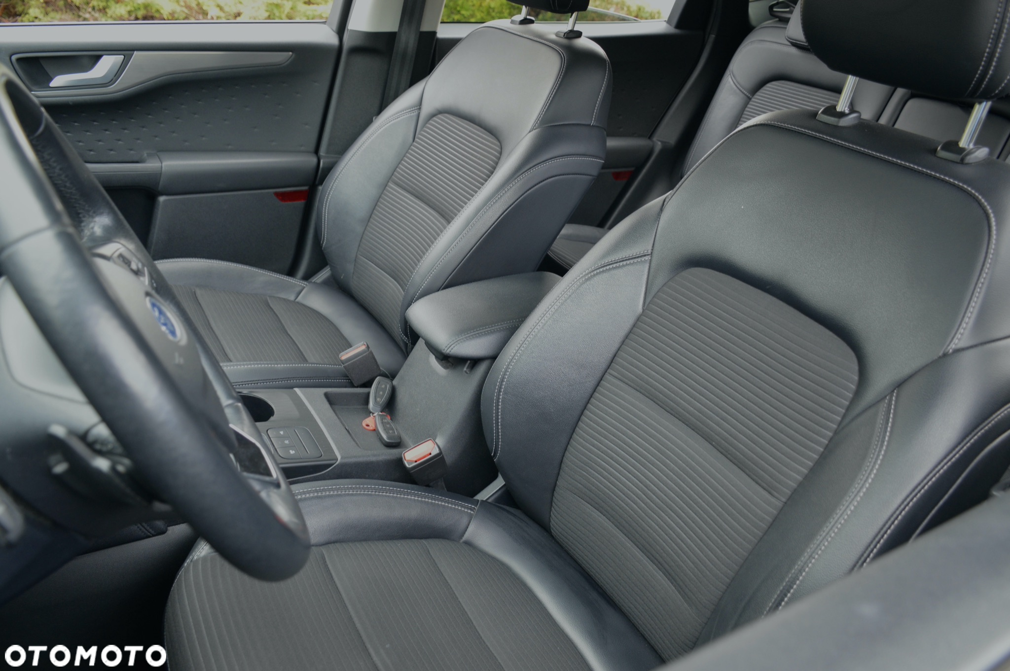 Ford Kuga 2.0 EcoBlue 4x4 TITANIUM - 27