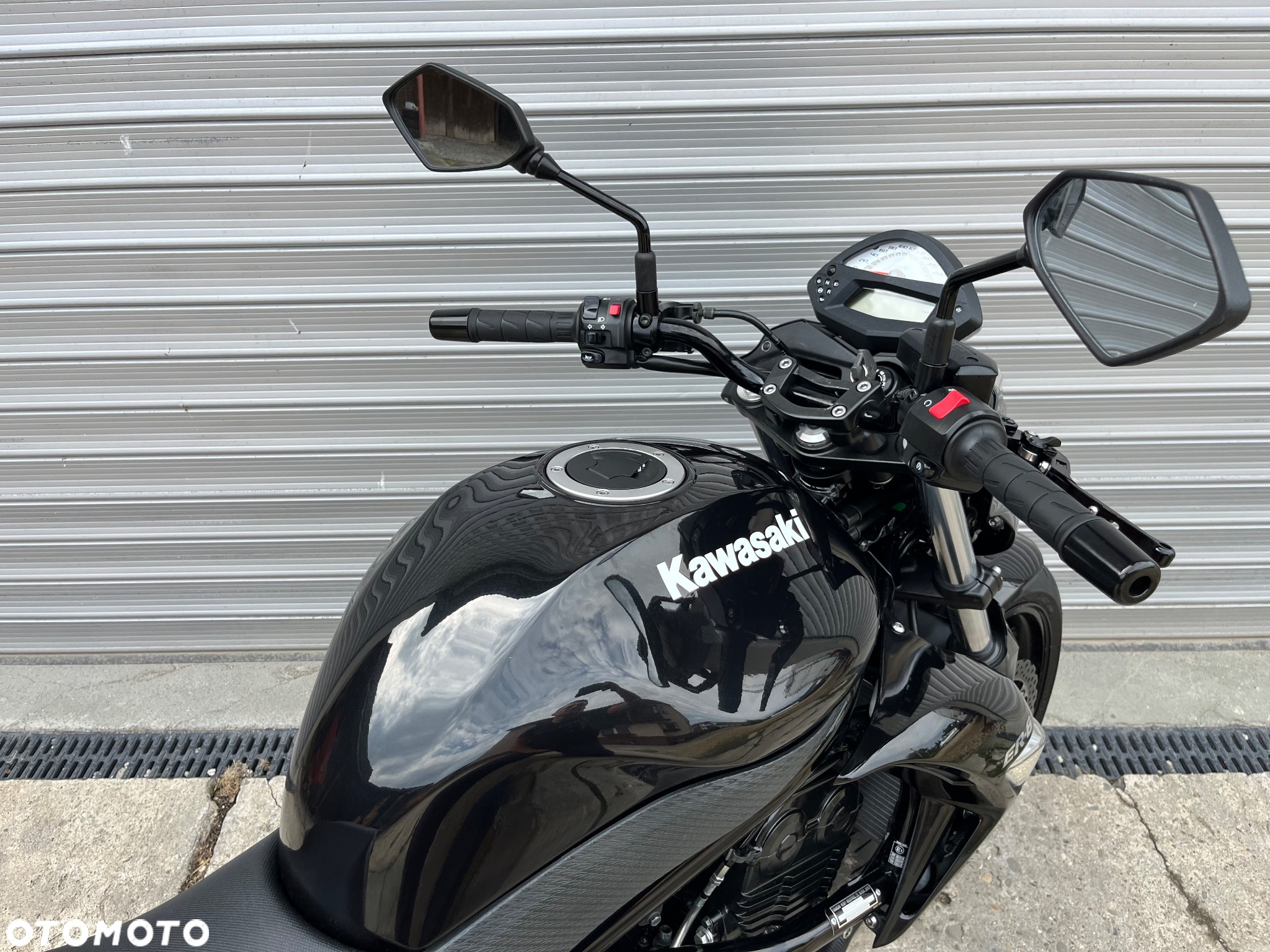 Kawasaki ER - 19