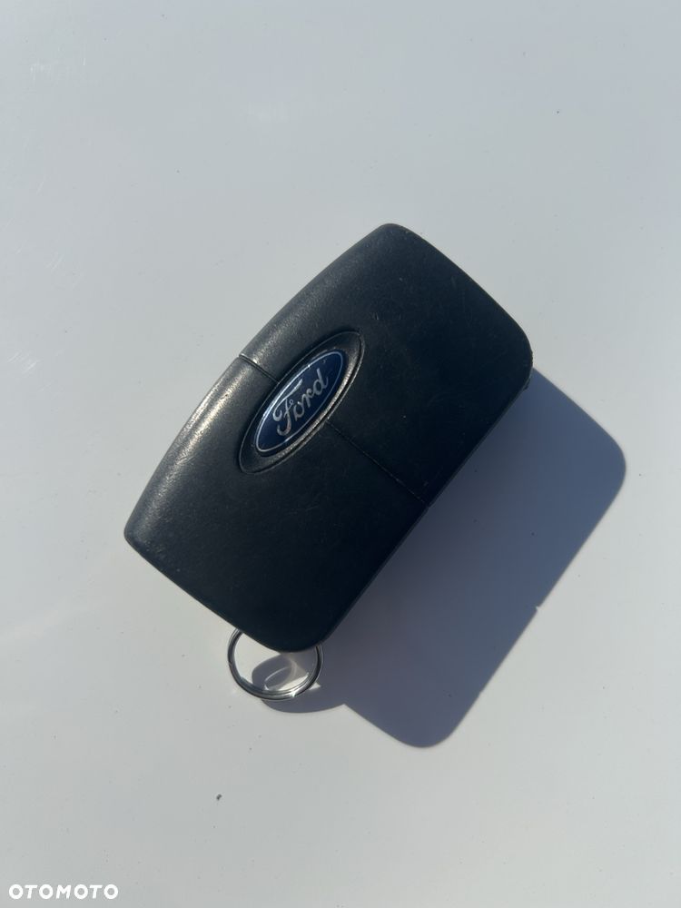 Ford Kuga 2.0 TDCi 4x4 Titanium - 17