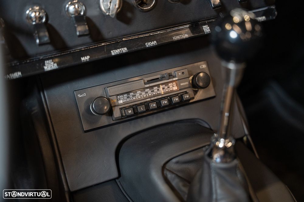Jaguar E-Type - 18