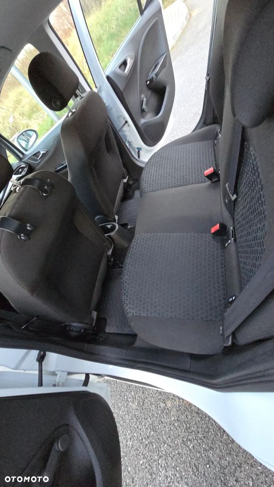 Opel Corsa 1.4 Enjoy - 8