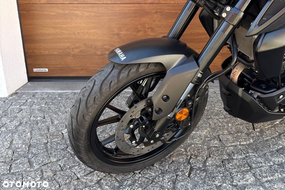 Yamaha MT - 16
