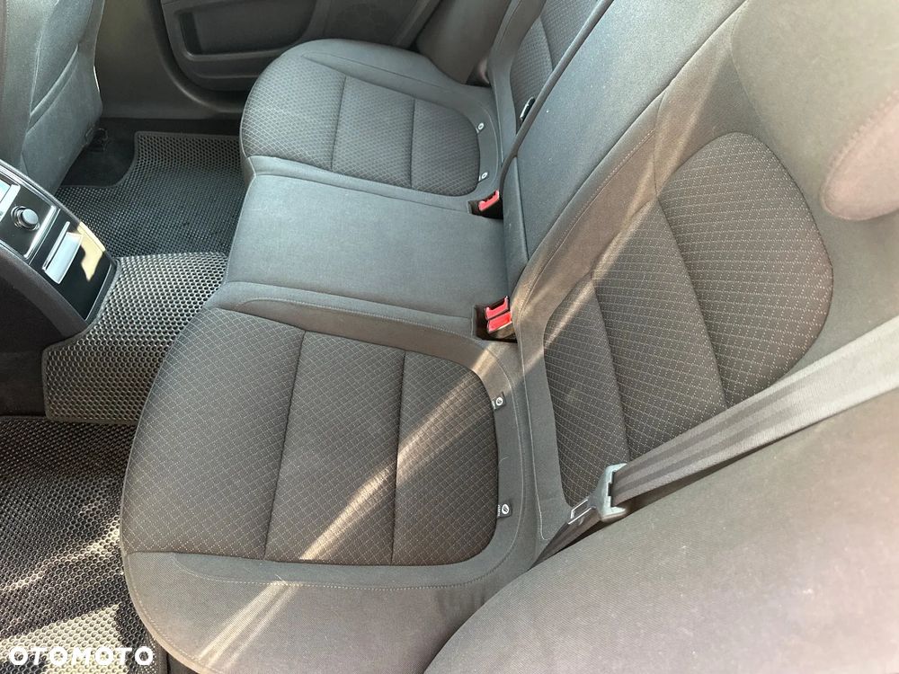 Skoda Superb 2.0 TDI Ambition - 23
