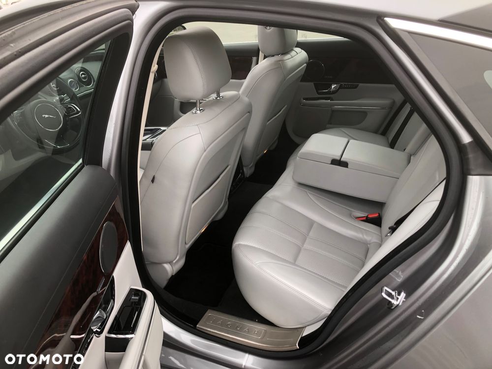 Jaguar XJ 3.0 V6 Kompressor Premium Luxury - 15