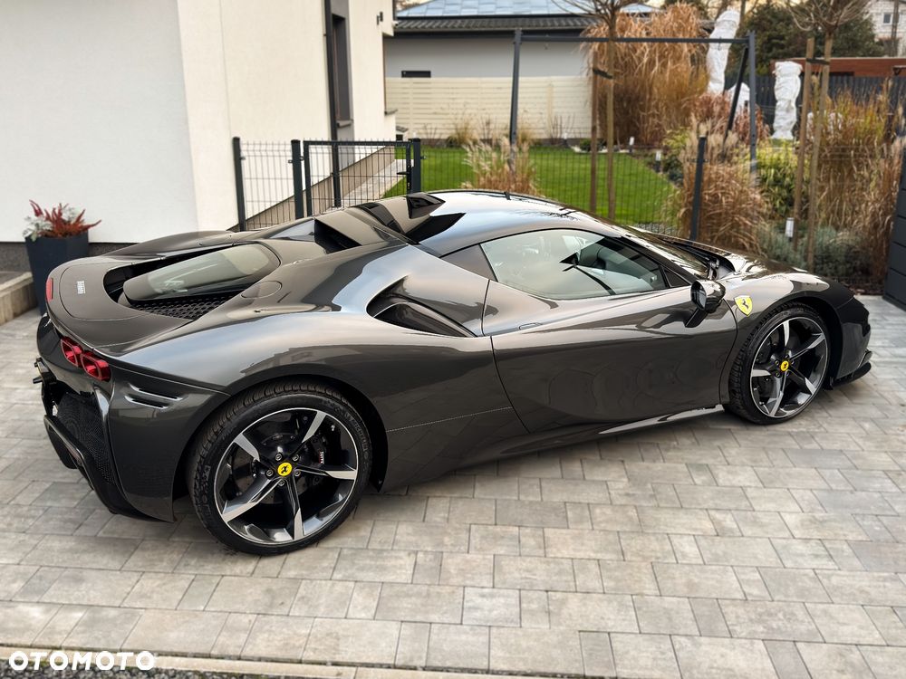 Ferrari SF90 Stradale - 18