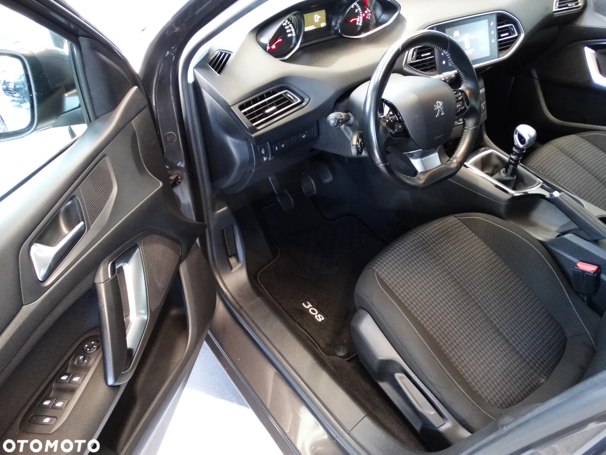 Peugeot 308 1.2 PureTech Style S&S - 11