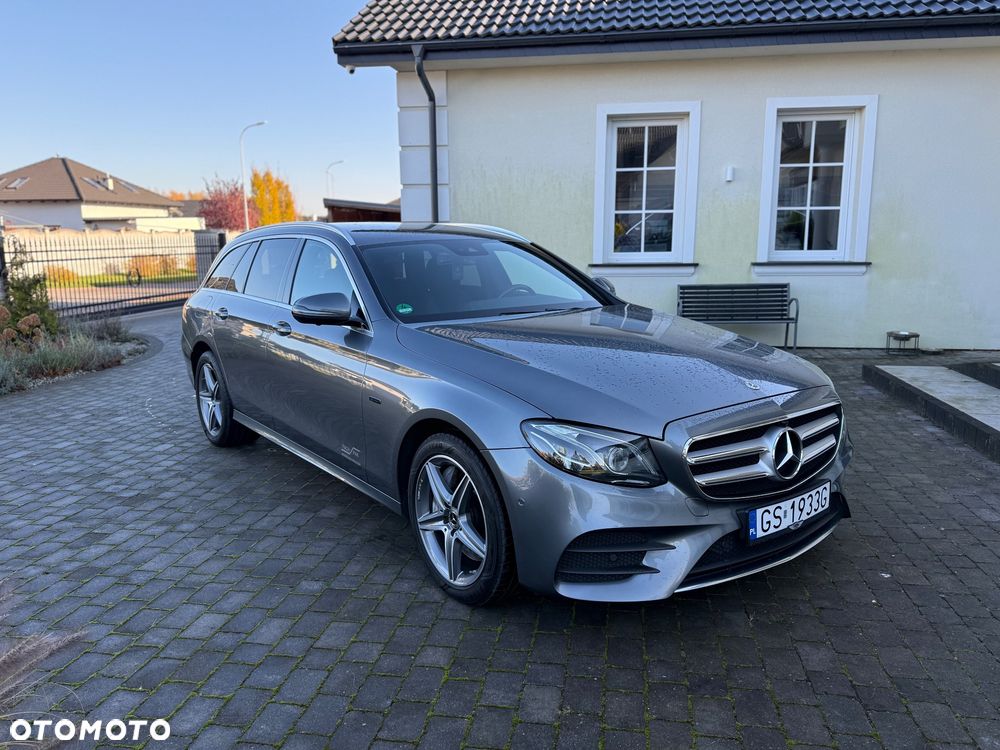Mercedes-Benz Klasa E 220 d 4-Matic Business Edition - 3