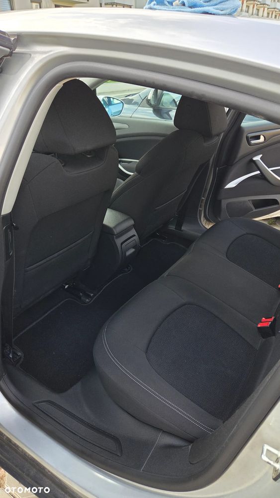 Citroën C5 1.6 HDi Attraction - 11