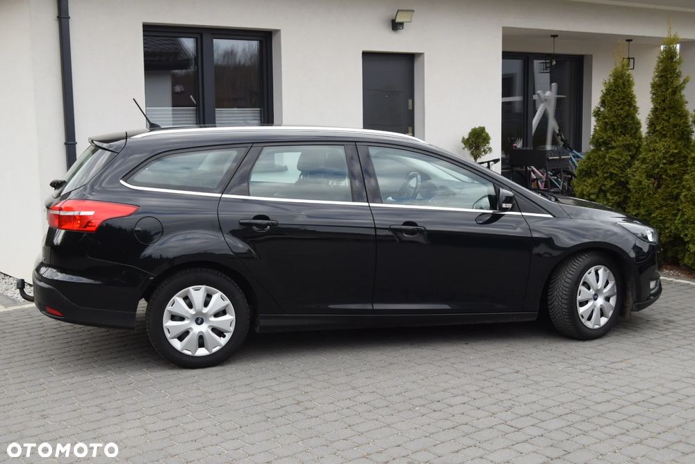 Ford Focus 1.0 EcoBoost Titanium - 11