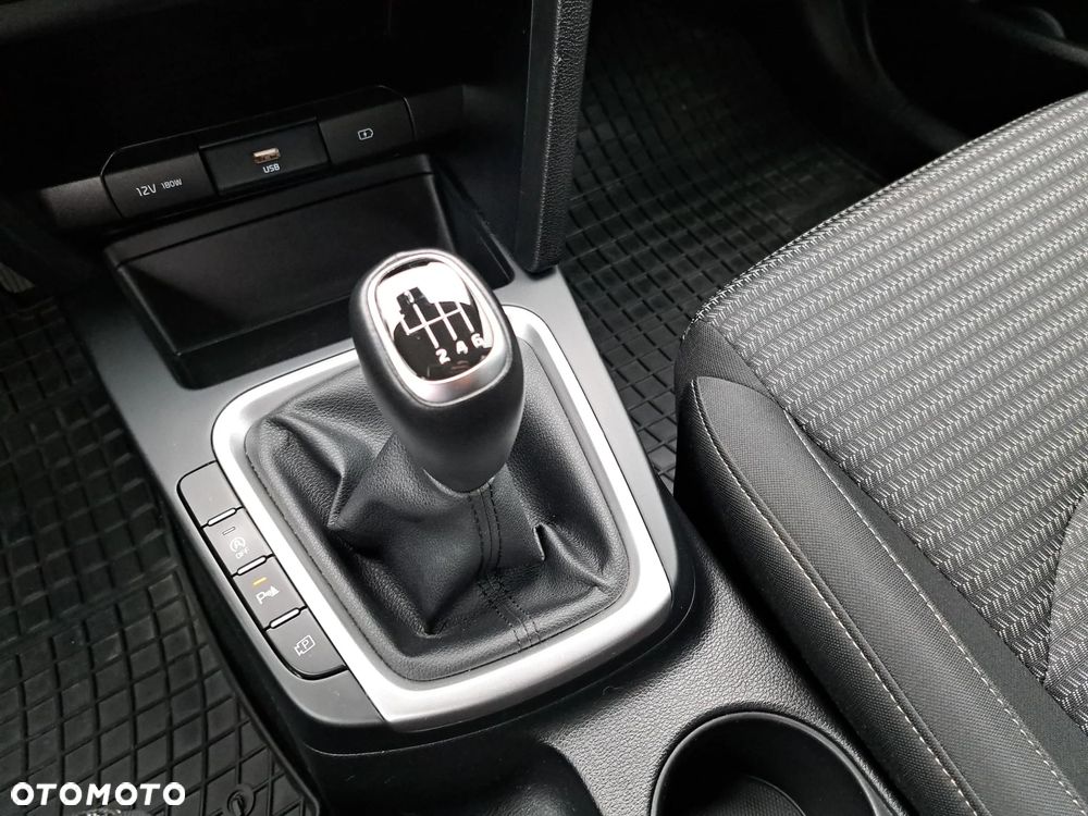 Kia Ceed 1.5 T-GDI M - 16