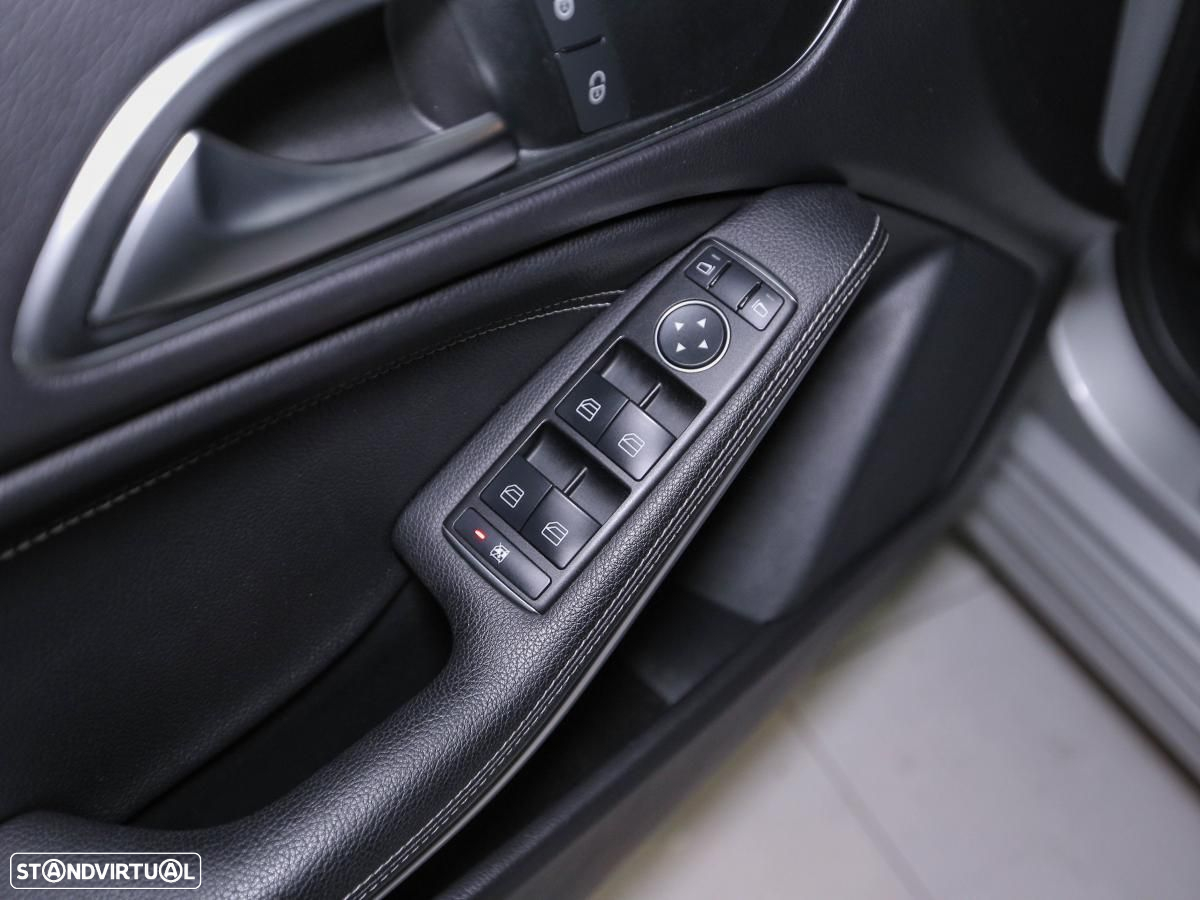 Mercedes-Benz CLA 200 - 12