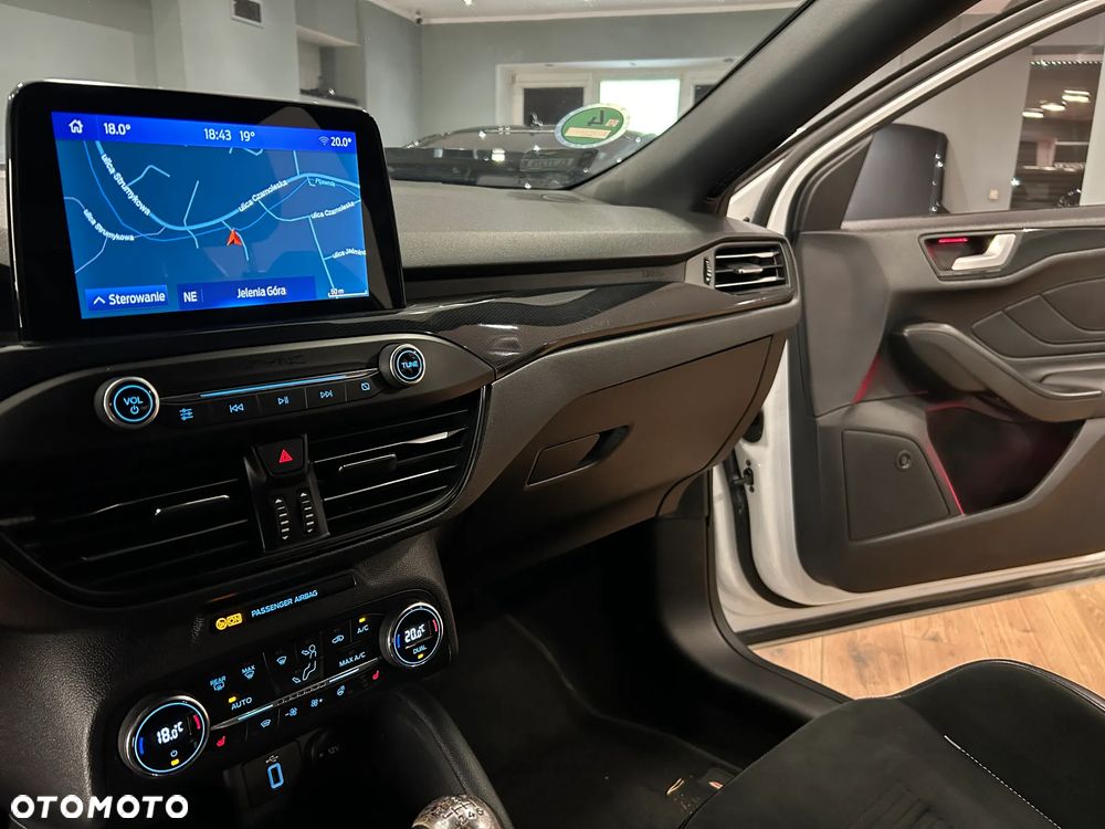 Ford Focus 2.3 EcoBoost ST Edition - 33