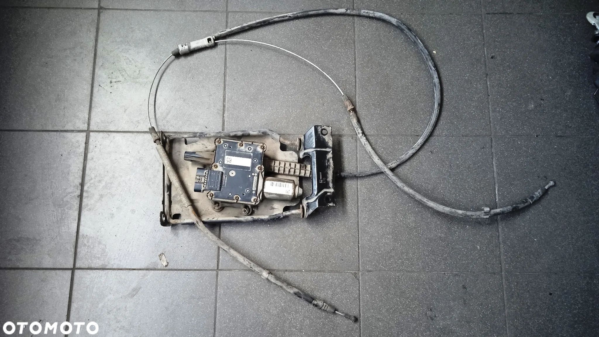 Hamulec ręczny elektryczny Opel Meriva B Insignia a2c53377109 a2c53395288 - 1