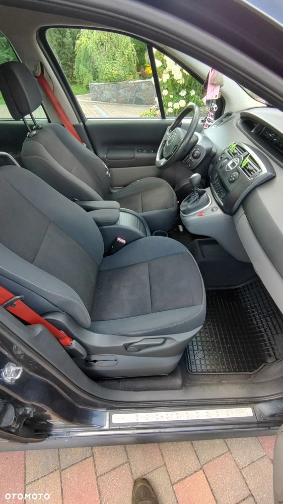 Renault Scenic 1.9 dCi FAP Conquest - 14