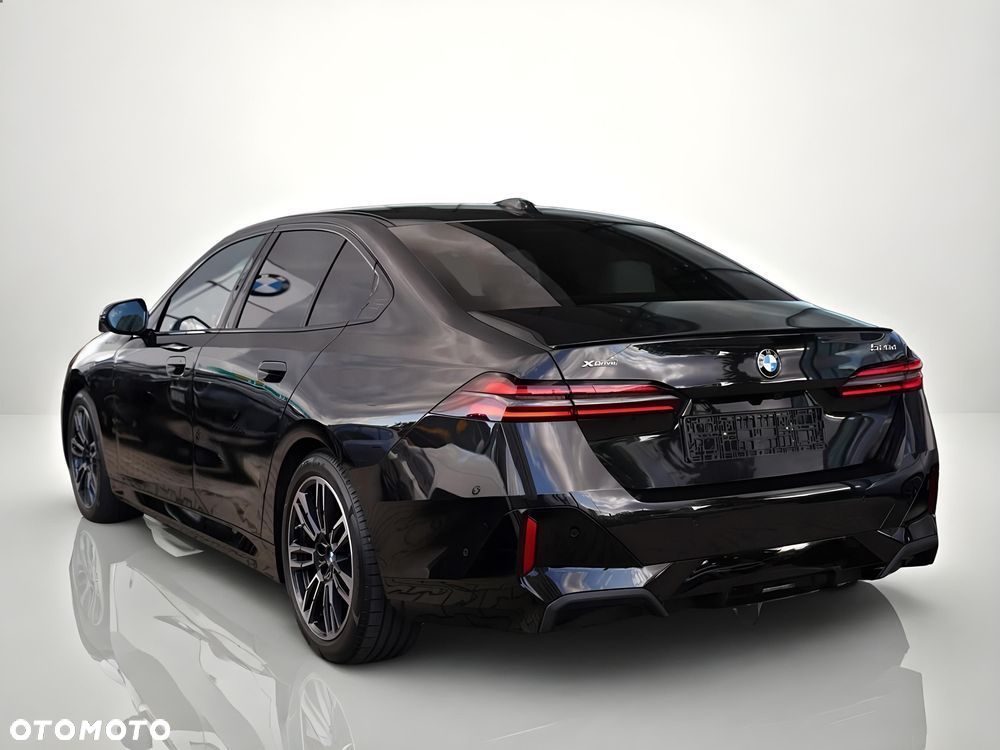 BMW Seria 5 520d xDrive mHEV M Sport - 6