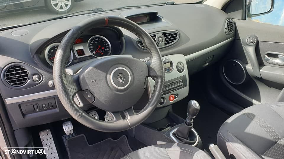 Renault Clio 2.0 16V Sport - 16