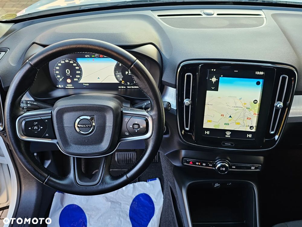 Volvo XC 40 D3 SCR Momentum - 24