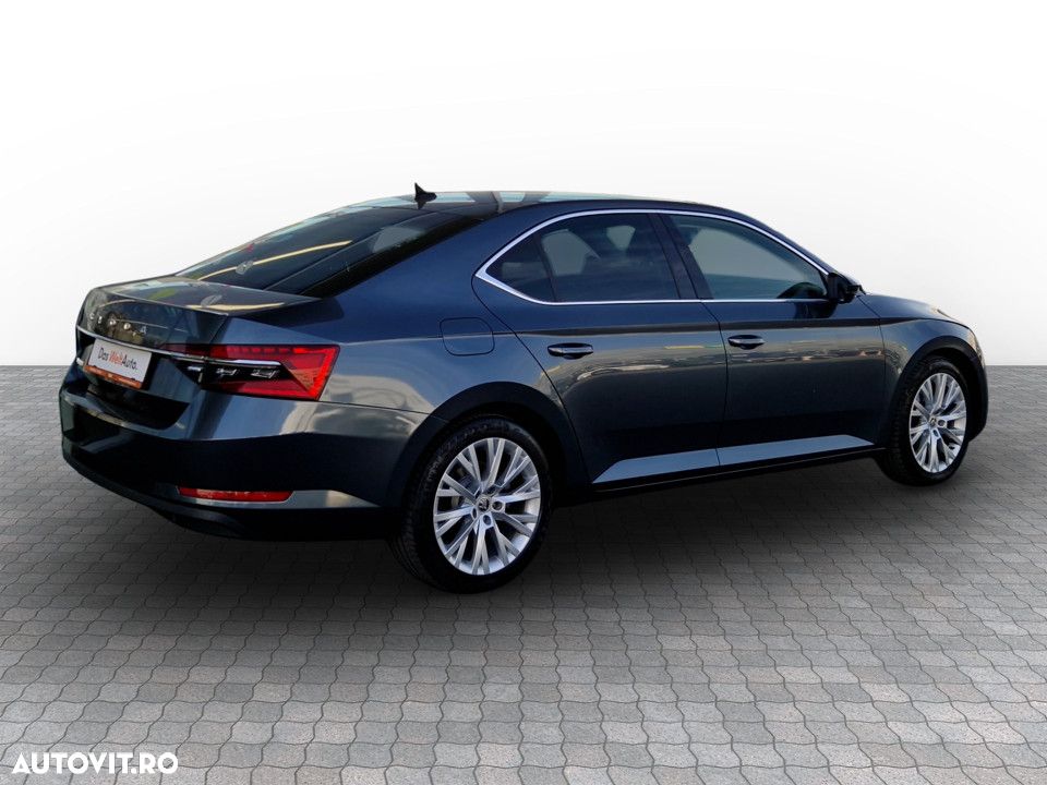 Skoda Superb 2.0 TDI DSG Style - 8