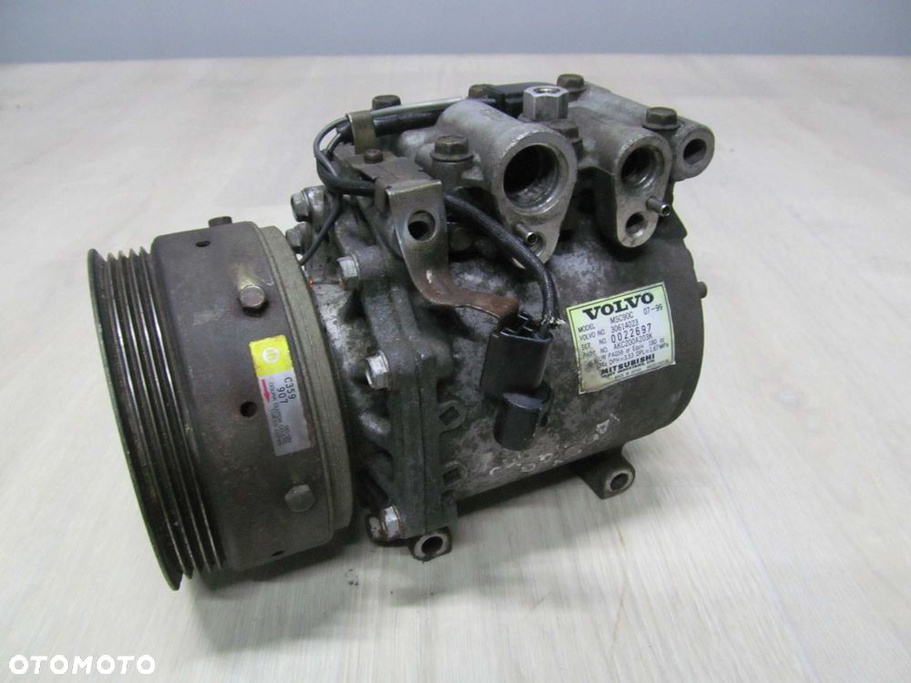 VOLVO S40 V40 1.8B 99-04  SPREZARKA KLIMATYZACJI 30614023 - 3