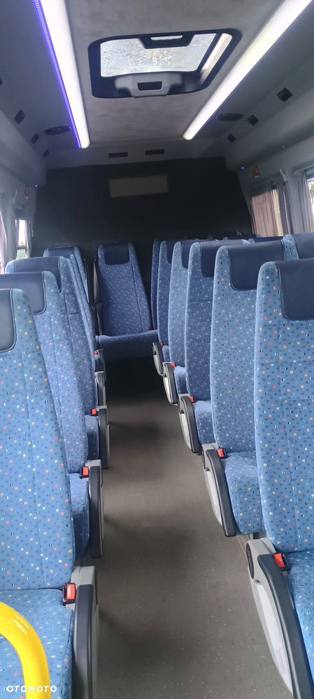 Mercedes-Benz Sprinter - 5