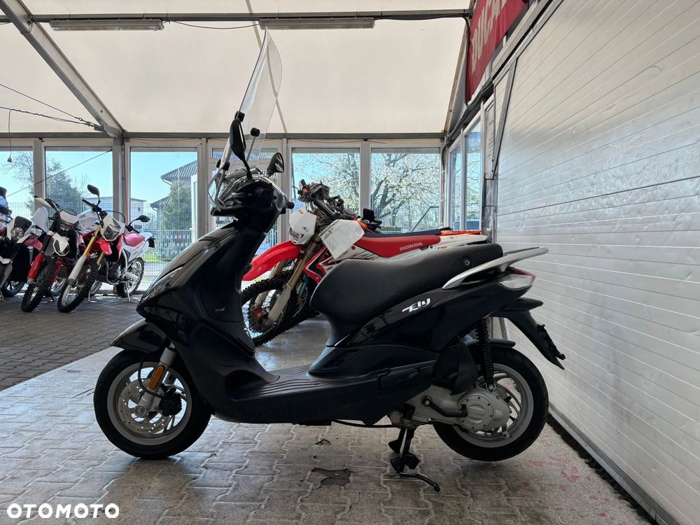 Piaggio FLY - 9