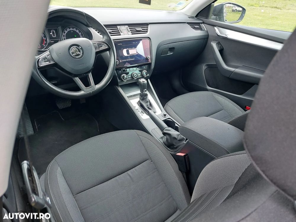 Skoda Octavia 1.6 TDI DSG Ambition - 10