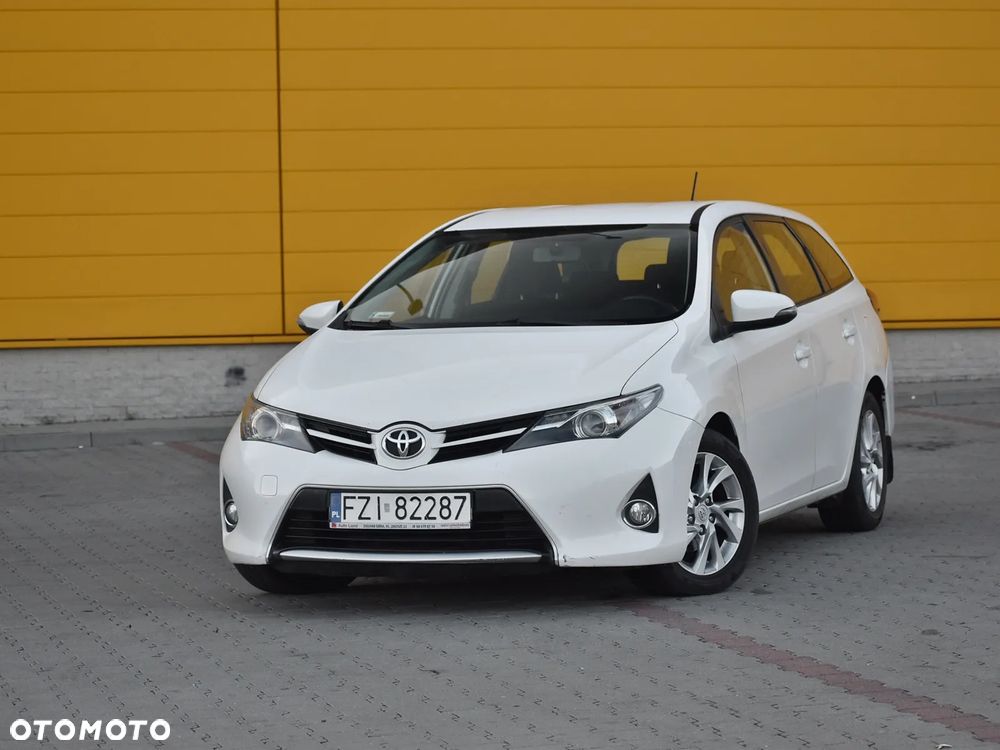Toyota Auris 1.4 D-4D Active - 5