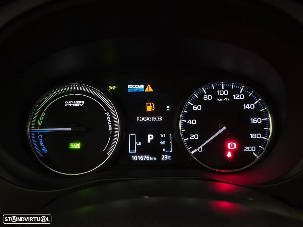Mitsubishi Outlander 2.0 Instyle Navi - 21