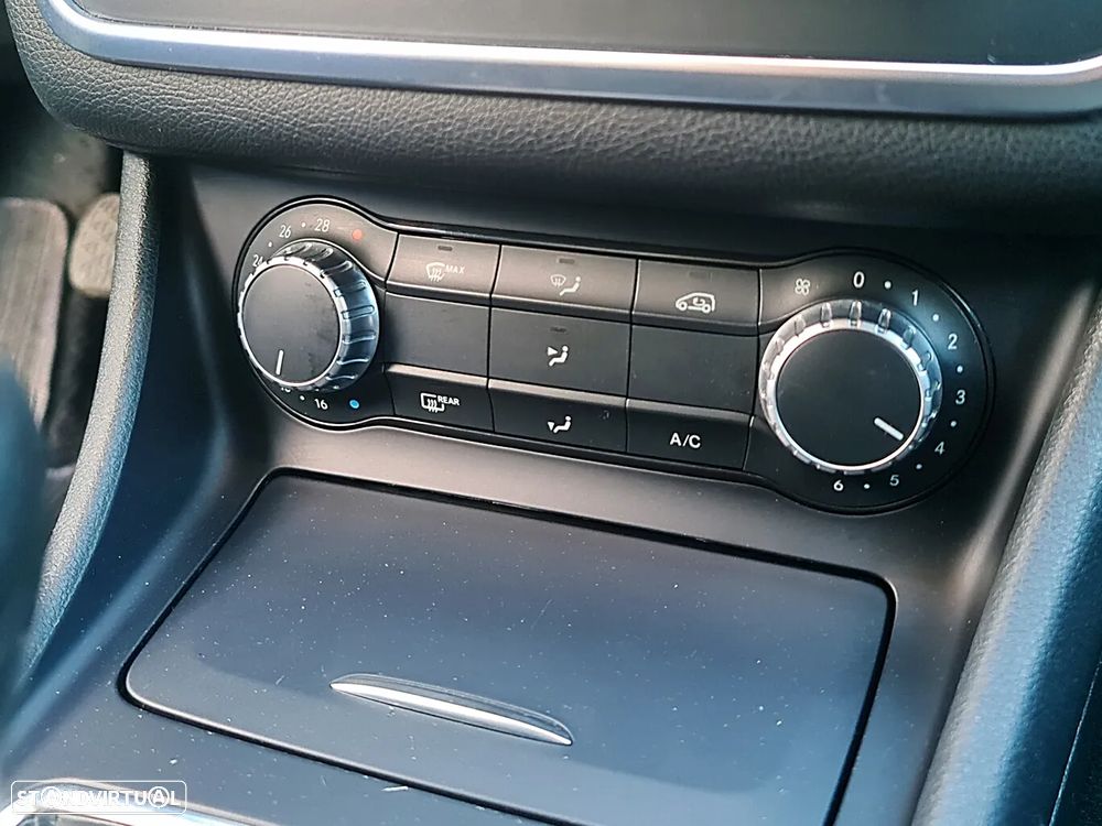 Mercedes-Benz CLA 180 d Shooting Brake Urban - 14
