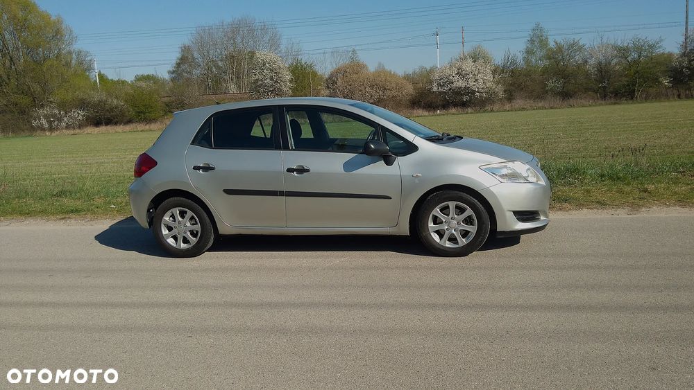 Toyota Auris 1.4 D-4D Terra - 5