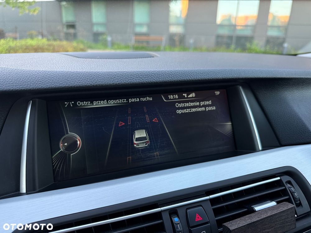 BMW Seria 5 525d Touring Modern Line - 34