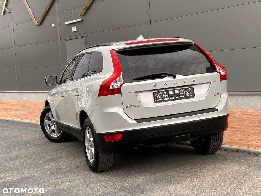 Volvo XC 60 D4 Geartronic Momentum - 18