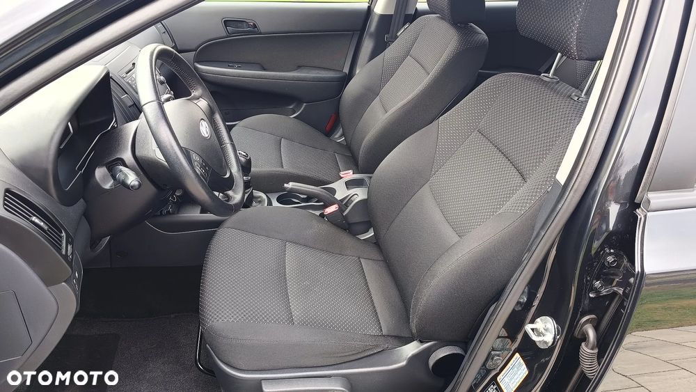 Hyundai i30 1.4 FIFA WM Edition - 17