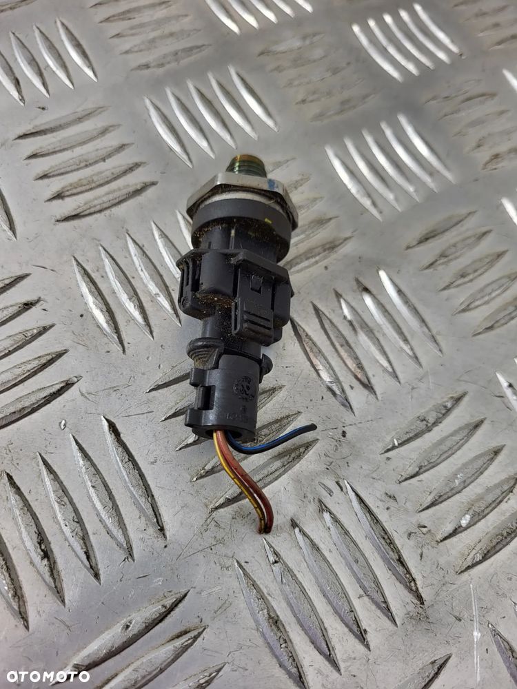 Suzuki Grand Vitara II 1.9 DDIS Czujnik Ciśnienia Paliwa - 3