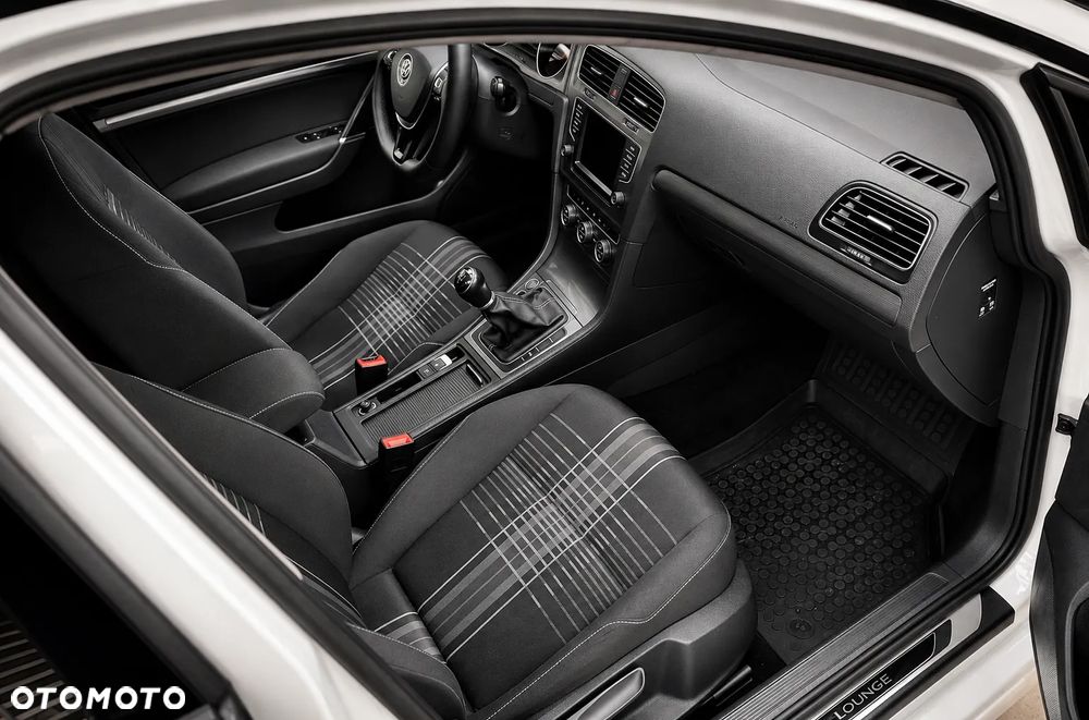 Volkswagen Golf 1.6 TDI BlueMotion Technology Lounge - 10