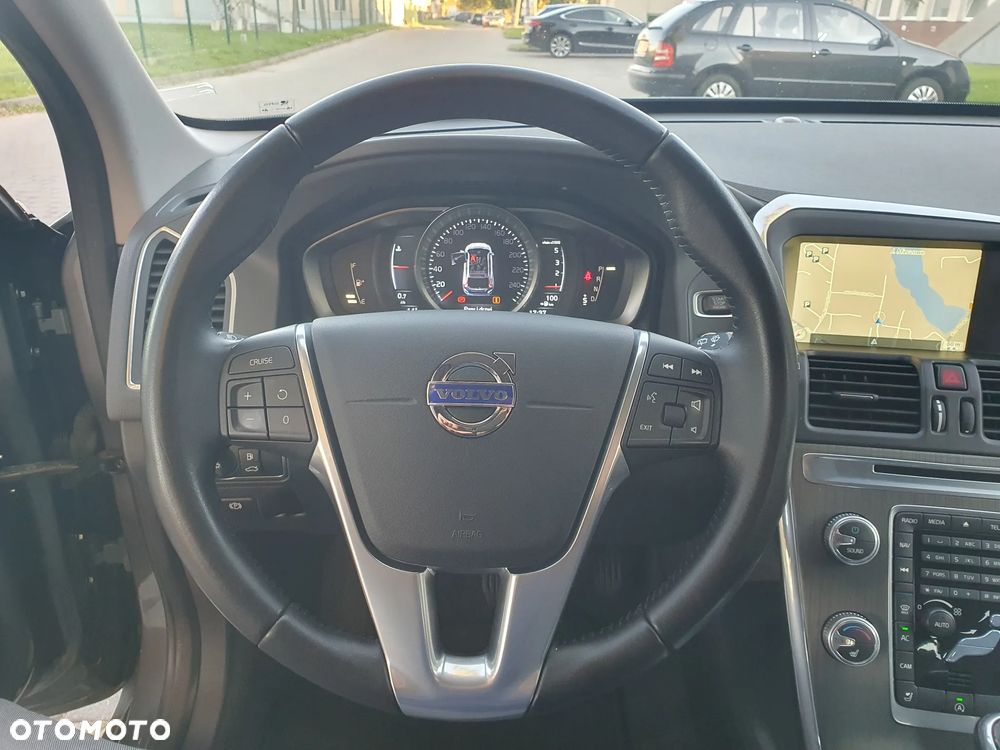 Volvo XC 60 D3 Geartronic Momentum - 16