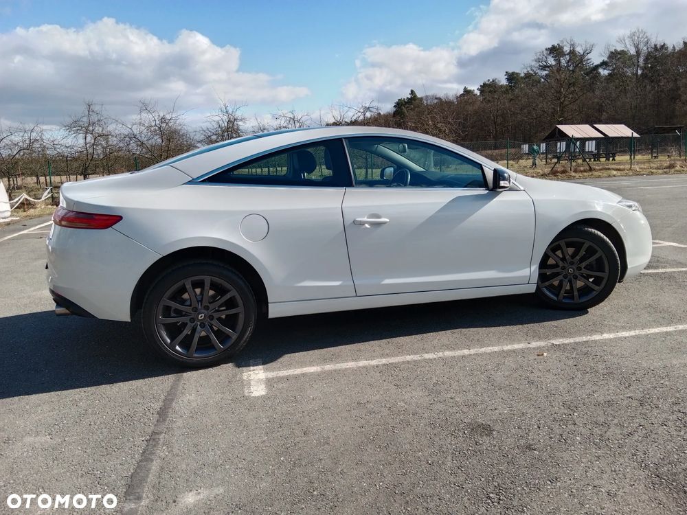 Renault Laguna 2.0 dCi Monaco GP2 - 13