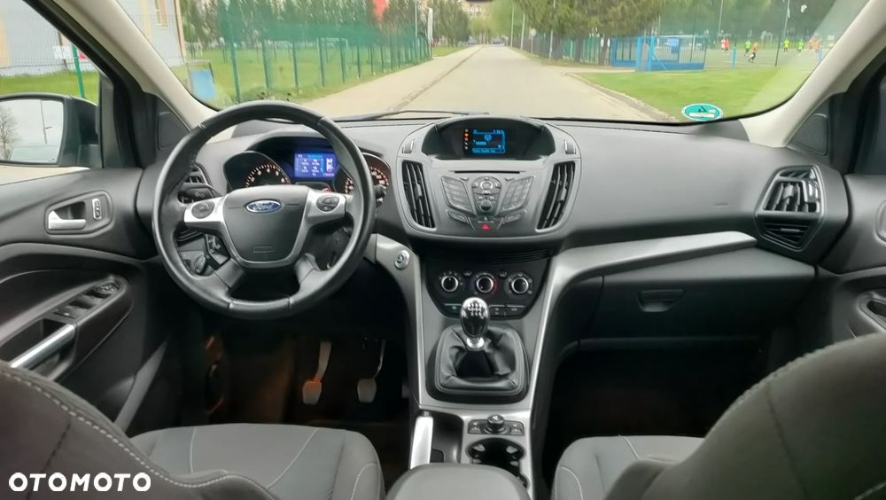 Ford Kuga 1.6 EcoBoost 2x4 Trend - 9